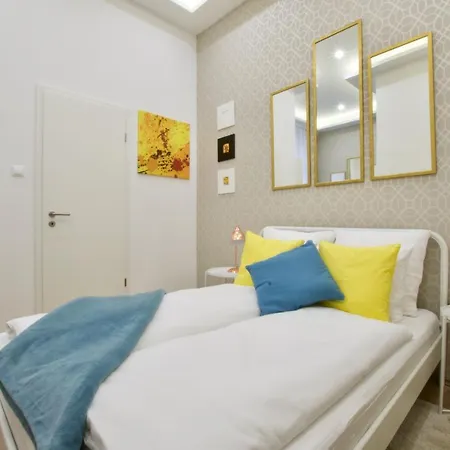 St King 11 By Hi5 Apartment Budapest