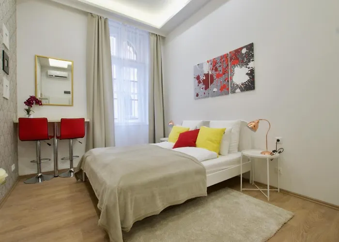 Hotel St King 11 By Hi5